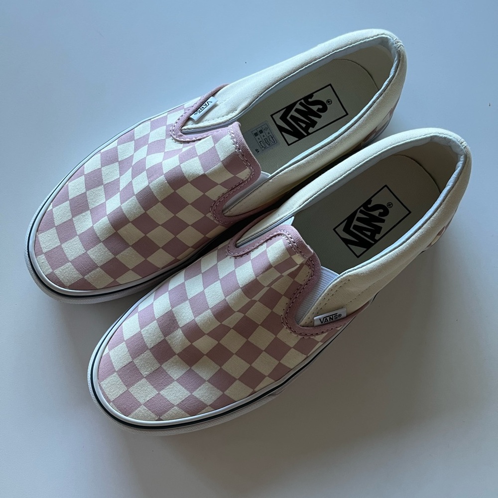 VANS - Slip on Sneakers. Pink and Cream Checkered. Womens size 9, Mens size 7.5